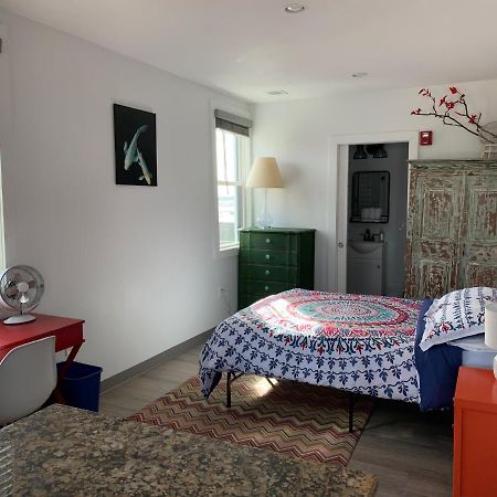 פורטלנד Black Elephant Hostel מראה חיצוני תמונה