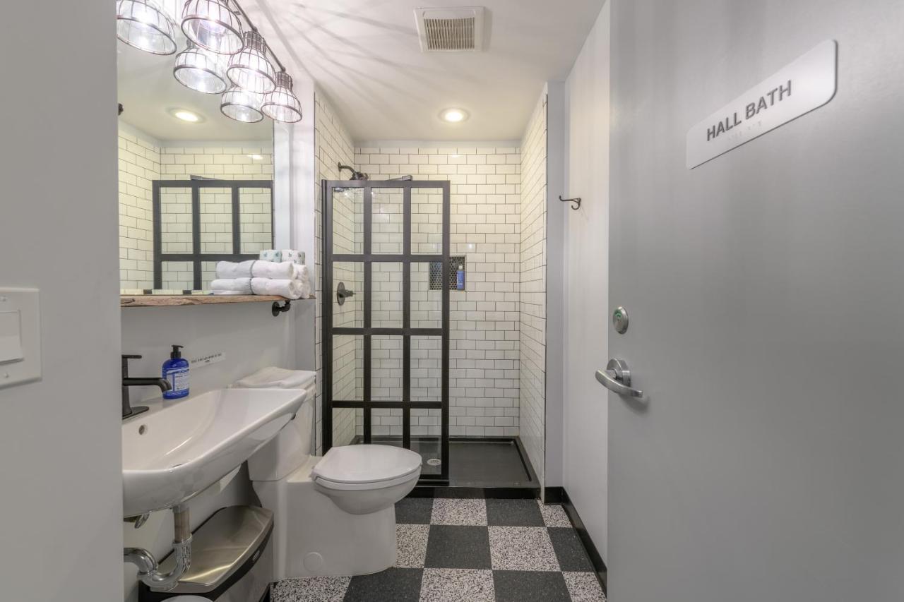 פורטלנד Black Elephant Hostel מראה חיצוני תמונה